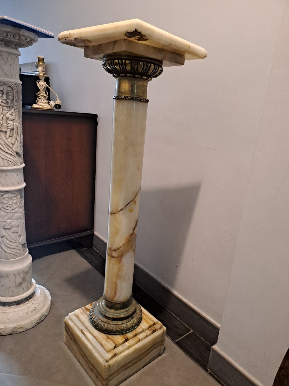 Onyx en bronzen zuil, Ophalen, Gebruikt