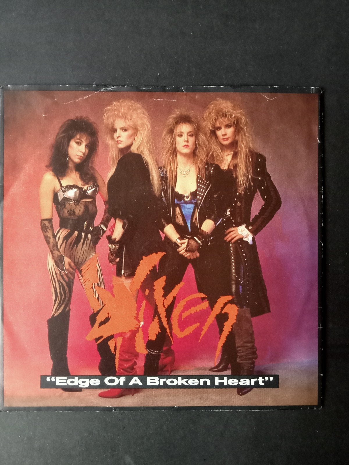 Vixen, 45t VK, rand van een gebroken hart