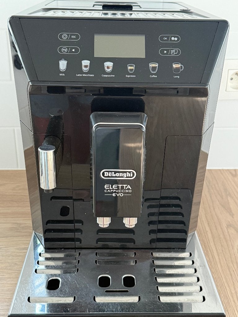 Volautomatische espressomachine Delonghi, Elektronische apparatuur, Koffiezetapparaten, Ophalen, Gebruikt, Koffiemachine, 4 tot 10 kopjes