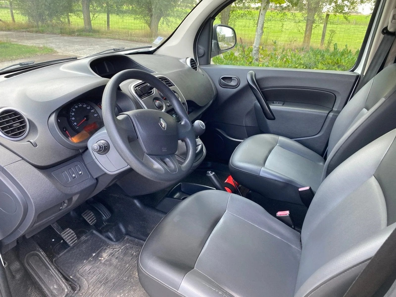 RENAULT KANGOO 2019 /131000KM/EURO 6/AIRCO/PROPER, Auto's, Monovolume, Gebruikt, Euro 6, Overige kleuren