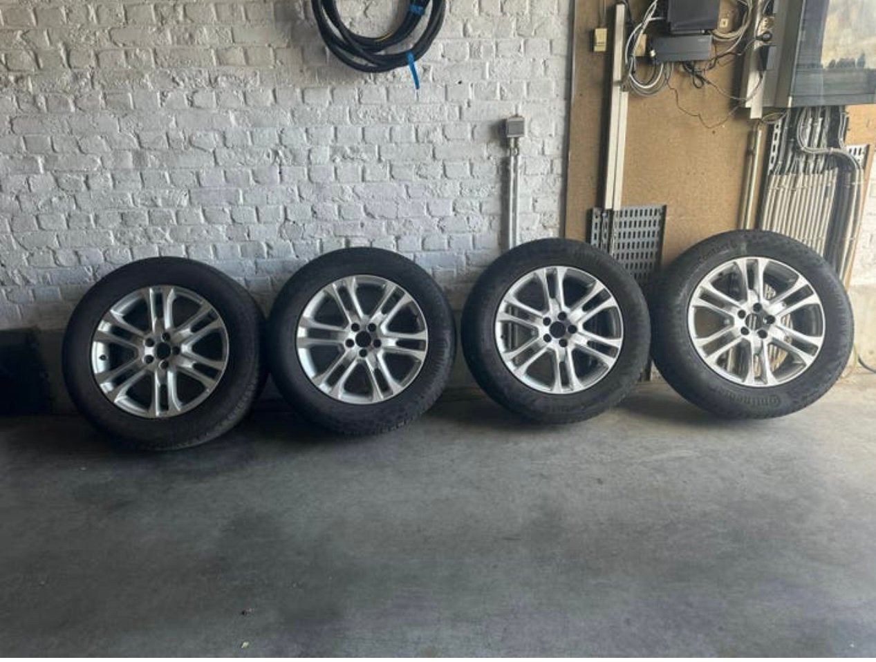 Set4xOriginele Volvo18"Aluvelg Zomerbanden Continental, Auto-onderdelen, Banden en Velgen, Ophalen, Zomerbanden, Band(en)