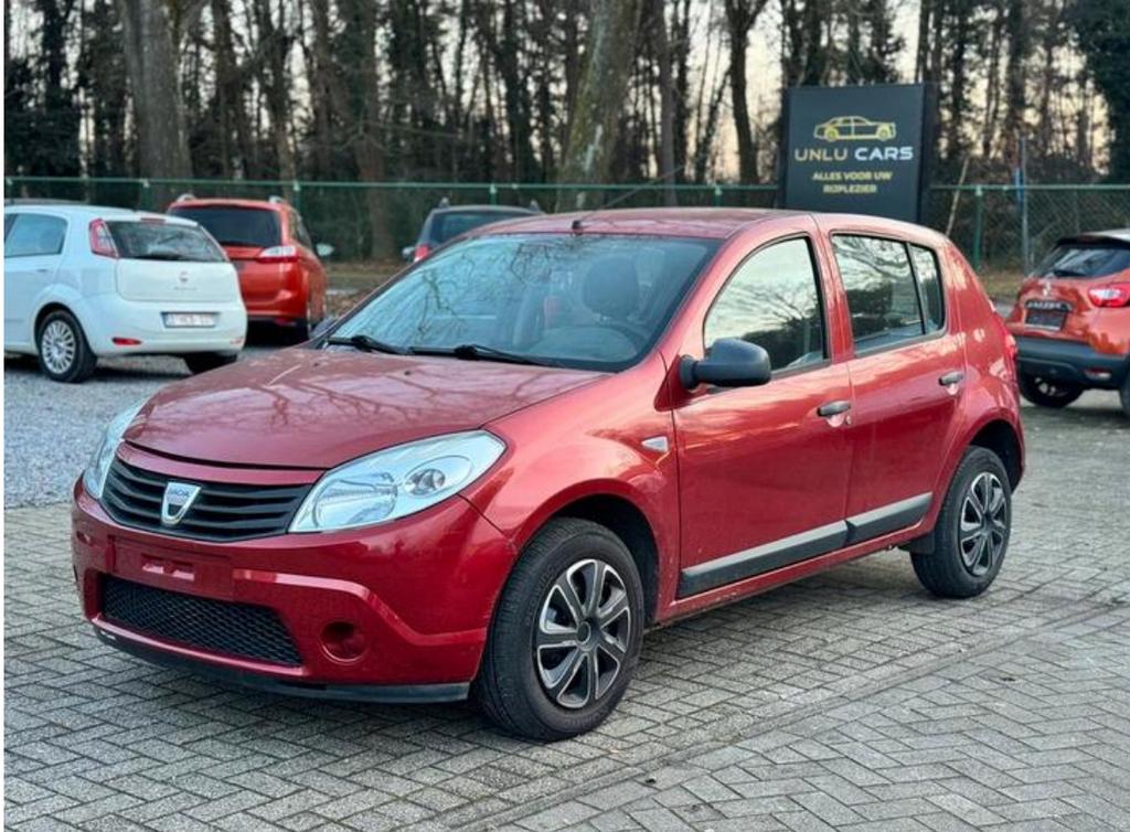 Dacia Sandero 1.2 Benzine 2011 172.000km, Autos, Dacia, Rouge, Achat, Entreprise, Boîte manuelle