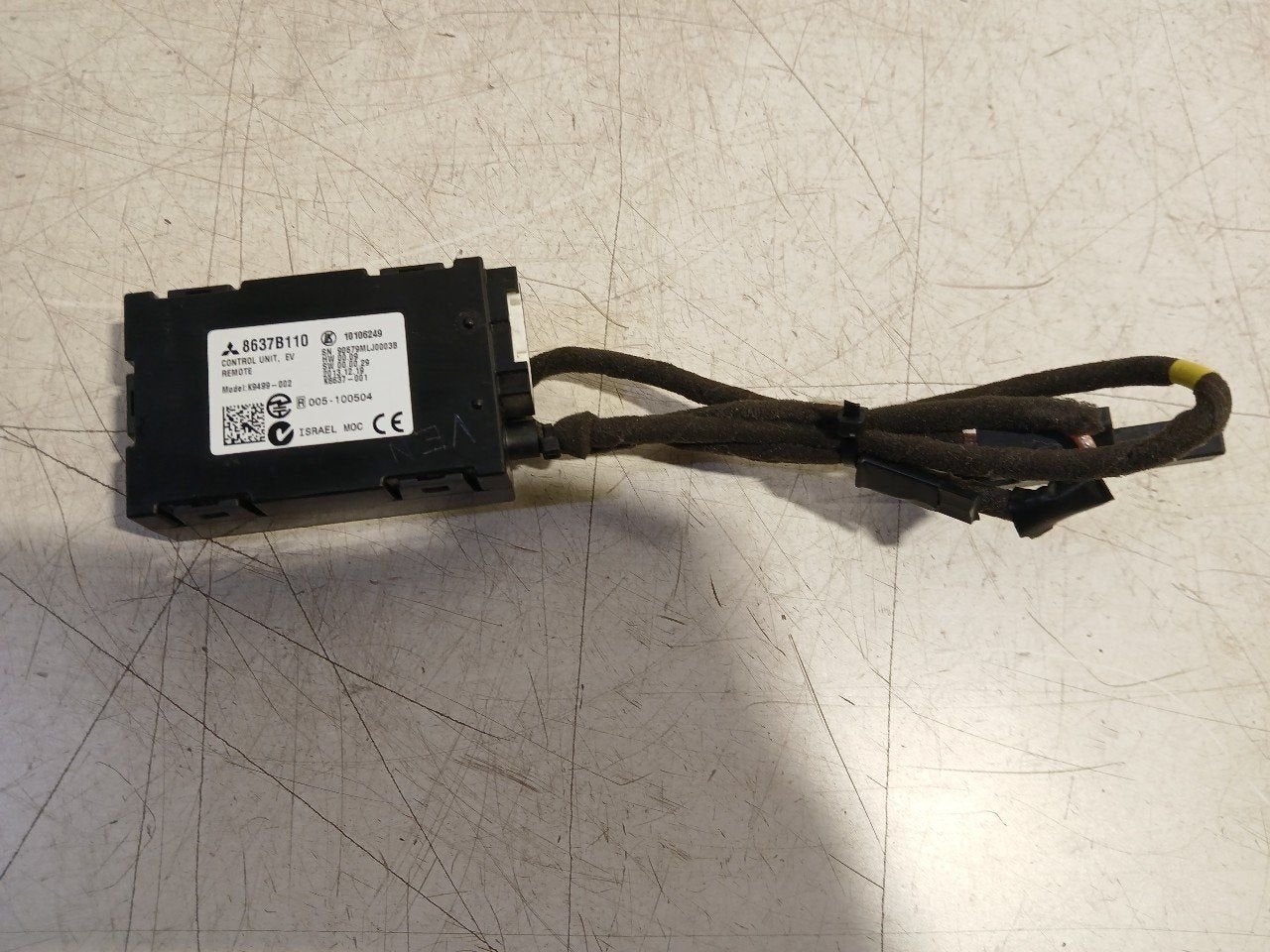 Antenne Mitsubishi Outlander, Enlèvement ou Envoi, Van der Ven Autorecycling B.V., Onderdelen@venauto.nl, Ettenseweg 76, 4706 PB Roosendaal, The Netherlands