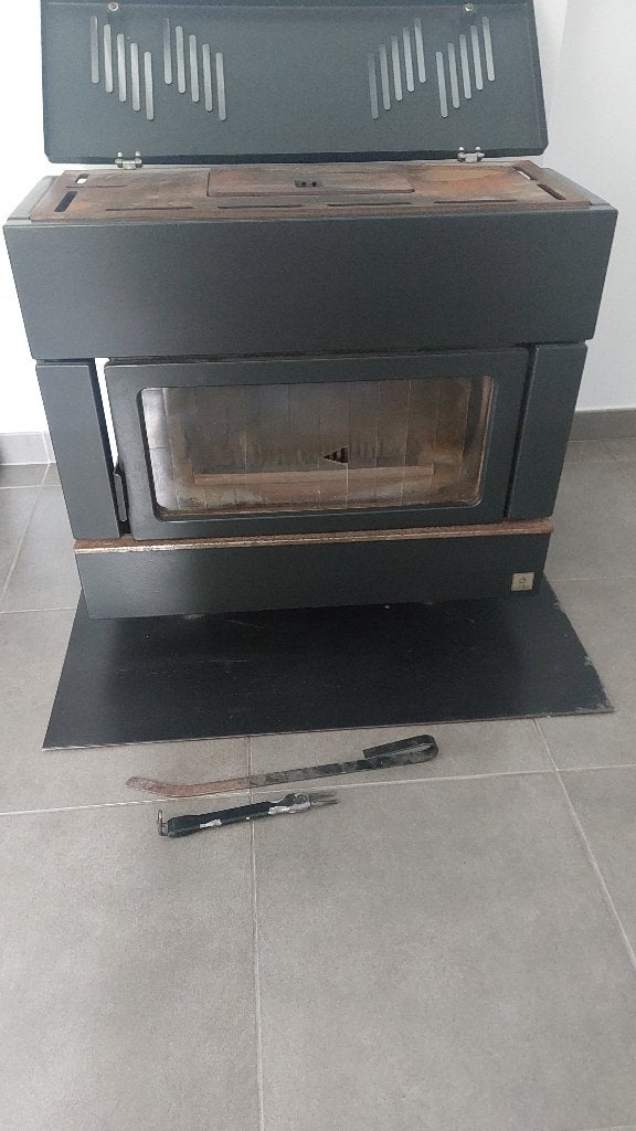 Surdiac Standard 12 kolenkachel / houtkachel, 12 kW, Ophalen, Gebruikt