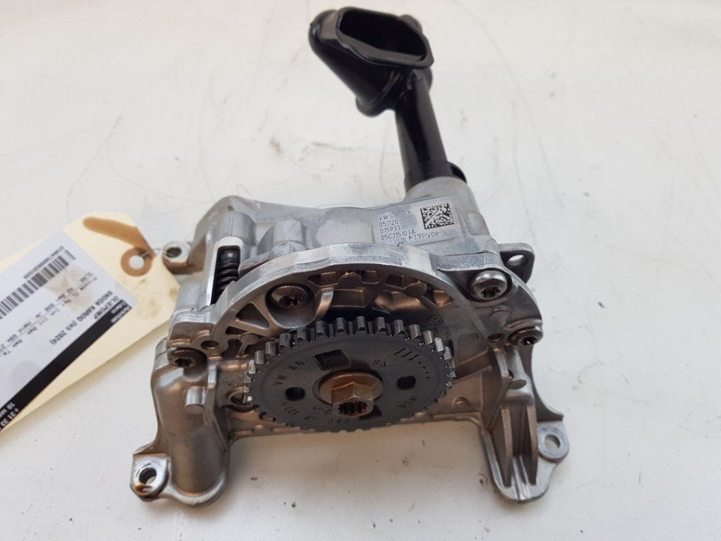 OLIEPOMP Skoda Karoq (01-2017/-) (|05C145208A|), Gebruikt, Skoda
