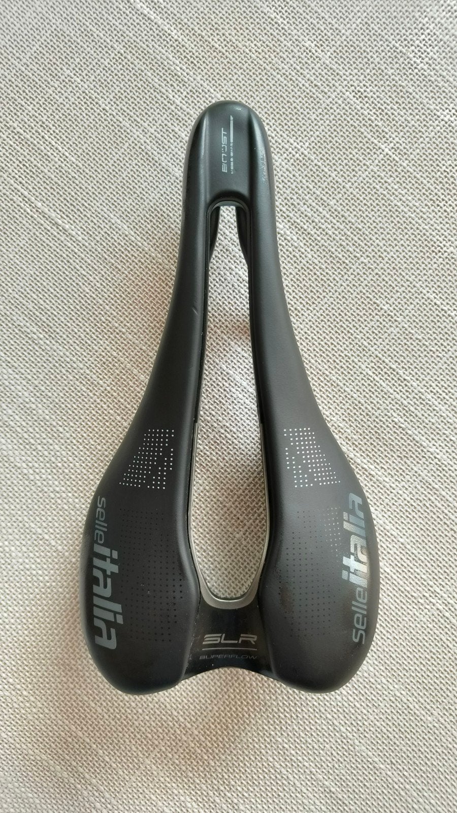 zadel Selle Italia SLR Boost TM Superflow
Selle Italia SLR B, Enlèvement ou Envoi, Selle