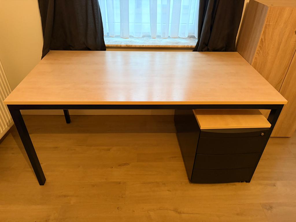Bureau, Ophalen, Met lades, Zo goed als nieuw