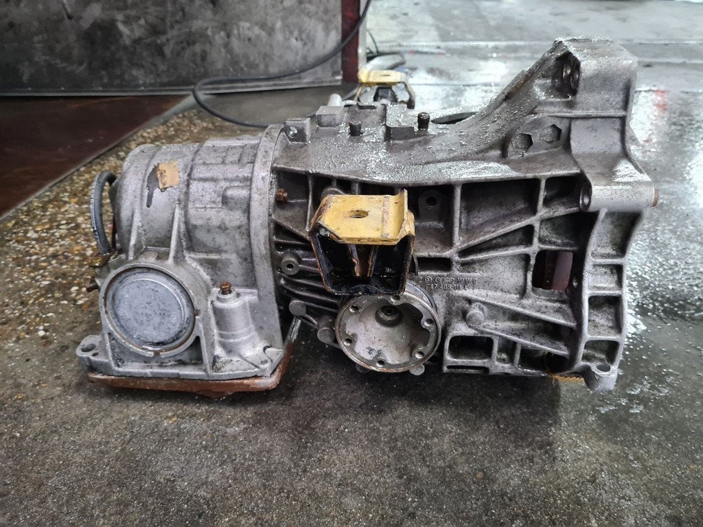 BOITE DE VITESSES MANUELLE Volkswagen Polo IV (9N1 / 2/3), Volkswagen, Volkswagen AG, Utilisé, Kundenbetreuung@volkswagen.de