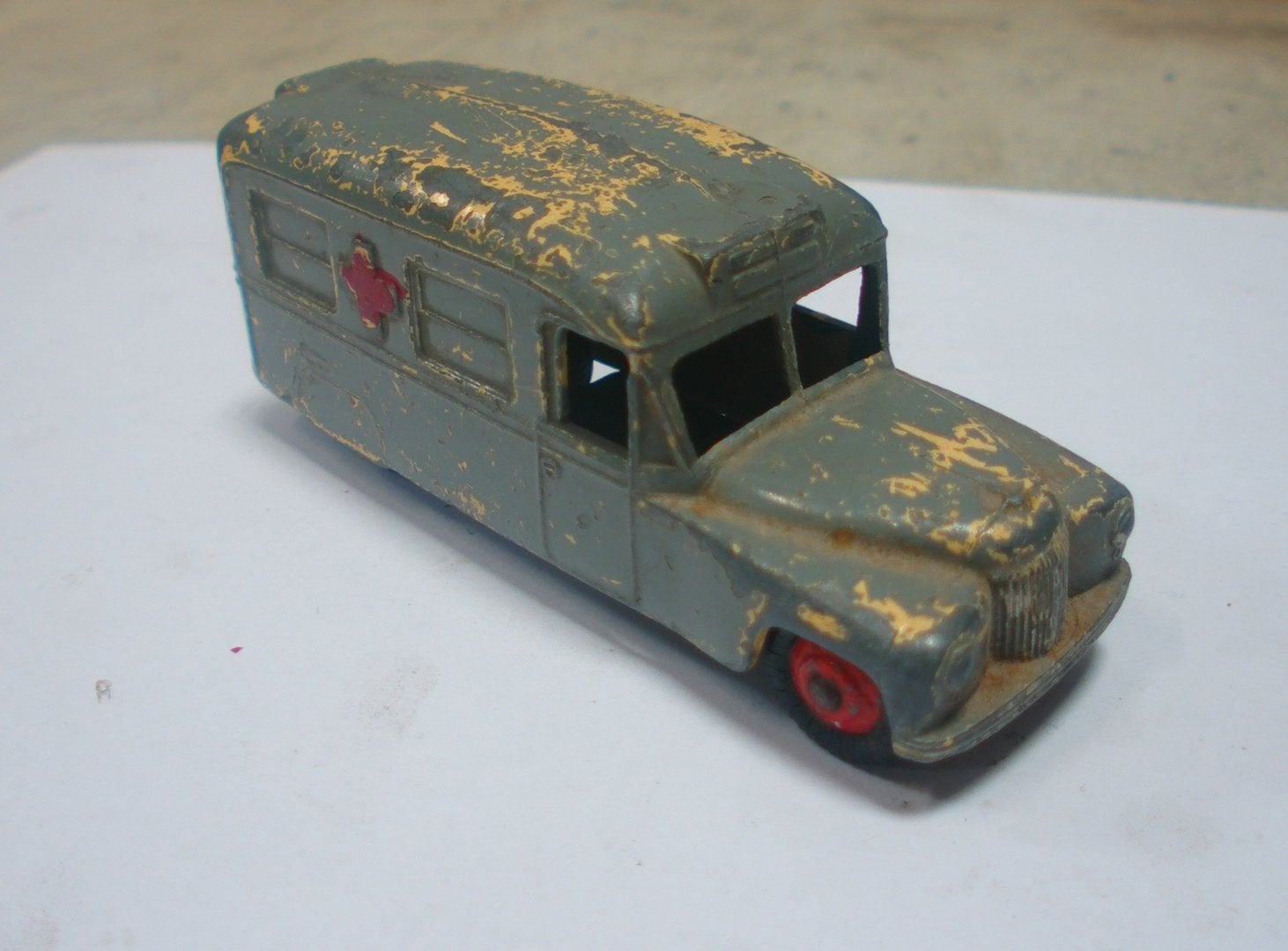 vintage Dinky Toys  Daimler Ambulance, Gebruikt, -, Ophalen of Verzenden, -