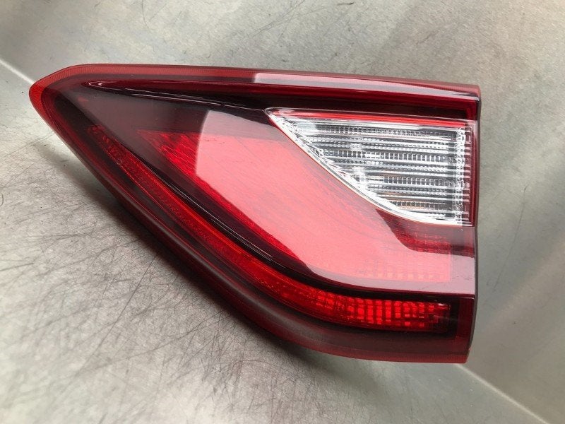 FEU ARRIÈRE DROIT Kia Stonic (YB) (|92404H8400|), Autos : Pièces & Accessoires, Kia, Info@kia.de, Utilisé, Theodor-Heuss-Allee 11
60486  Frankfurt am Main, DE