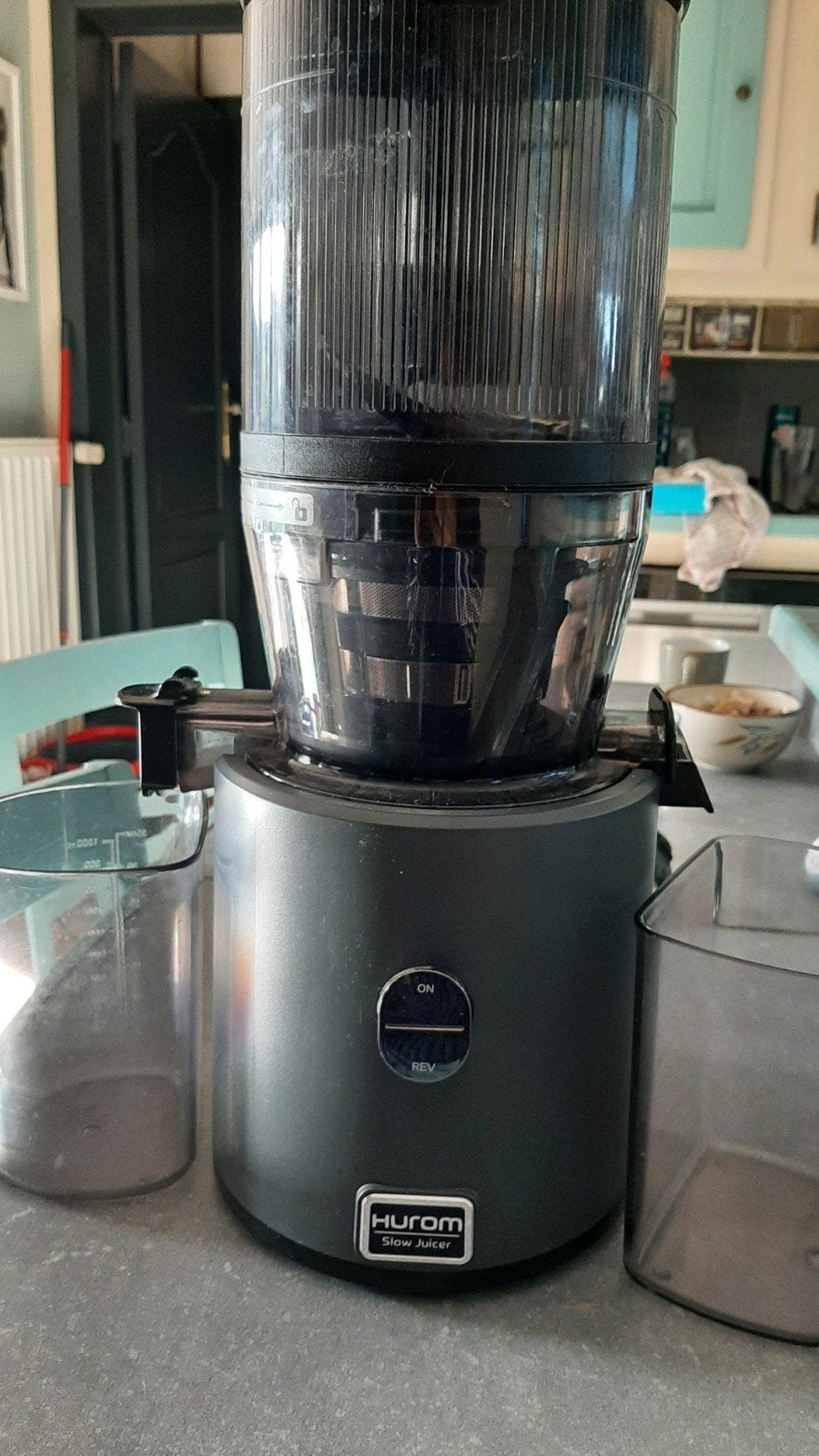 Extracteur de jus vertical Hurom H320N, Enlèvement, Comme neuf, Électrique, Presse-agrumes lent