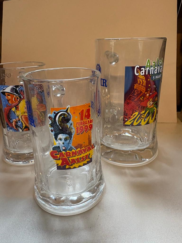 Carnaval de Safir Alost 1998-99-2000, Enlèvement ou Envoi, Neuf