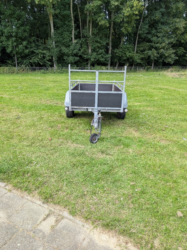 Mooie fabriek aanhanger geheel opnieuw opgemaakt, Ophalen, Zo goed als nieuw
