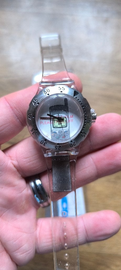 montre collector nokia 8110 neuve, Bijoux, Sacs & Beauté, Autres marques, Enlèvement ou Envoi, Synthétique, Synthétique