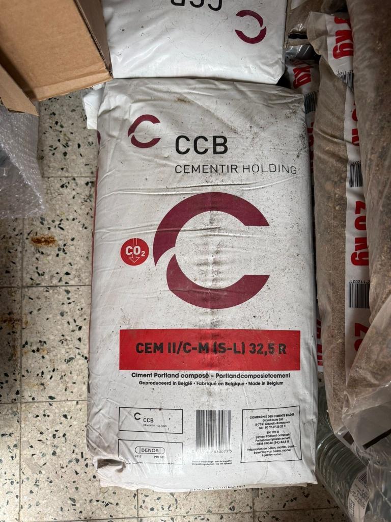Betonmix + cementzakken, Ophalen, Nieuw