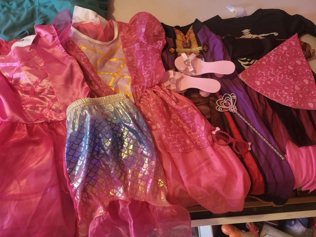 Set verkleedkleding meisjes 6 -7 jaar + accessoires, Ophalen