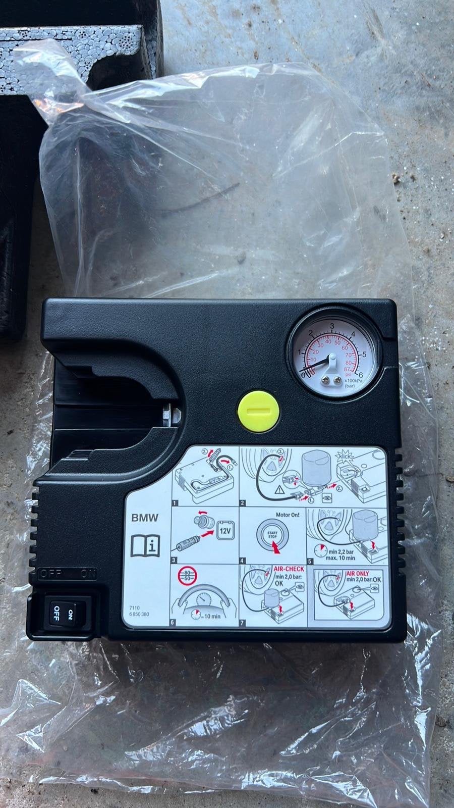 Originele BMW Mobility Kit Bandencompressor met Reparatieset, Caravanes & Camping, Enlèvement, Comme neuf