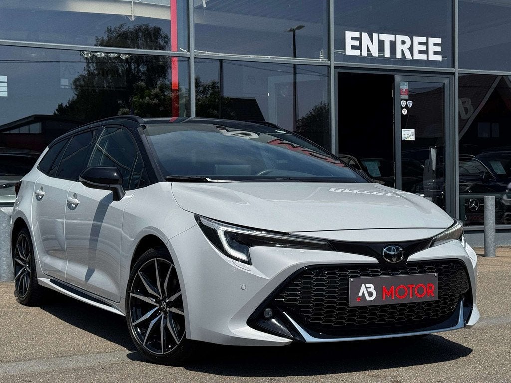 Toyota Corolla Corolla SW Hybrid 1.8 GR Sport GPF e-CVT 1er, Automaat, Gebruikt, 4 cilinders, 72 kW