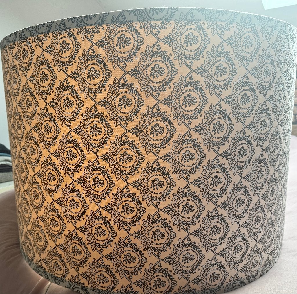 Een Lusterkap in stof , 90cm dia, Gebruikt, Rond, 90 cm, 60 cm
