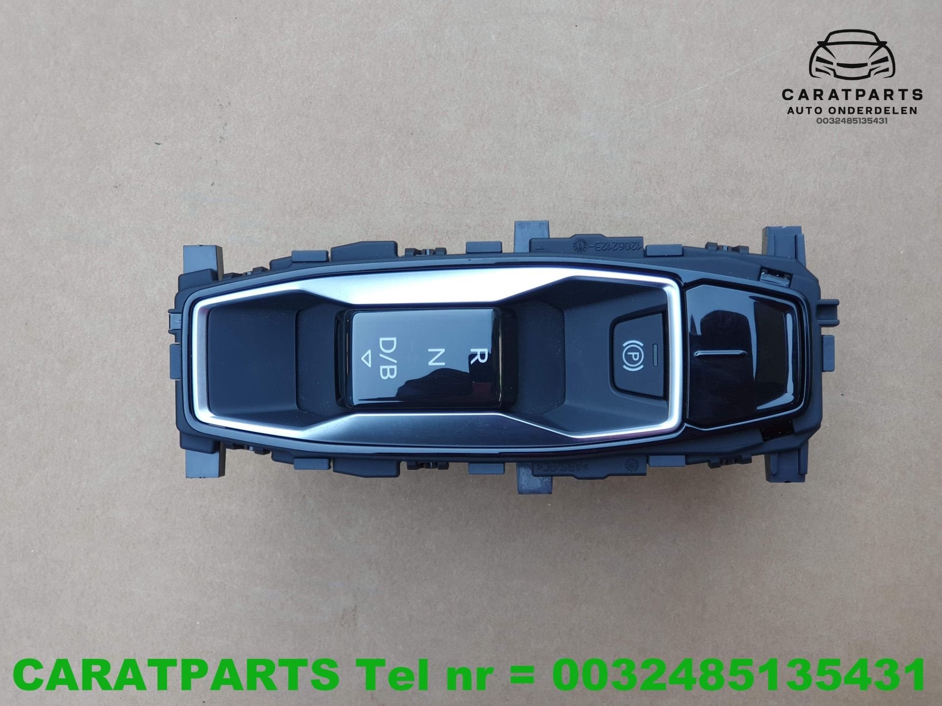 89A713059C Levier s lecteur Q4 Audi Q4 E Tron Levier s lecte, AUDI AG, Auto-Union-Strasse 1
85045  Ingolstadt, DE, Audi, Utilisé