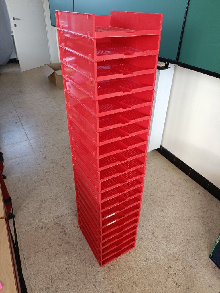 21 brievenbakjes/sorteerbakjes rood A4, Enlèvement, Utilisé