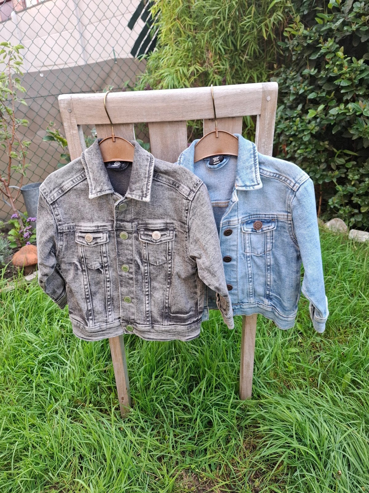 Nieuwe kinder jeansjasjes 2-3 jaar, Kinderen en Baby's, Ophalen, Jongen of Meisje, H&M, Nieuw