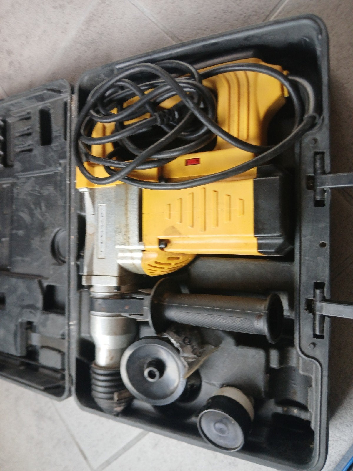 boorhamer+  gereedschapskoffer met boren beitels, Doe-het-zelf en Bouw, Ophalen, Gebruikt, Boor- en/of Breekhamer