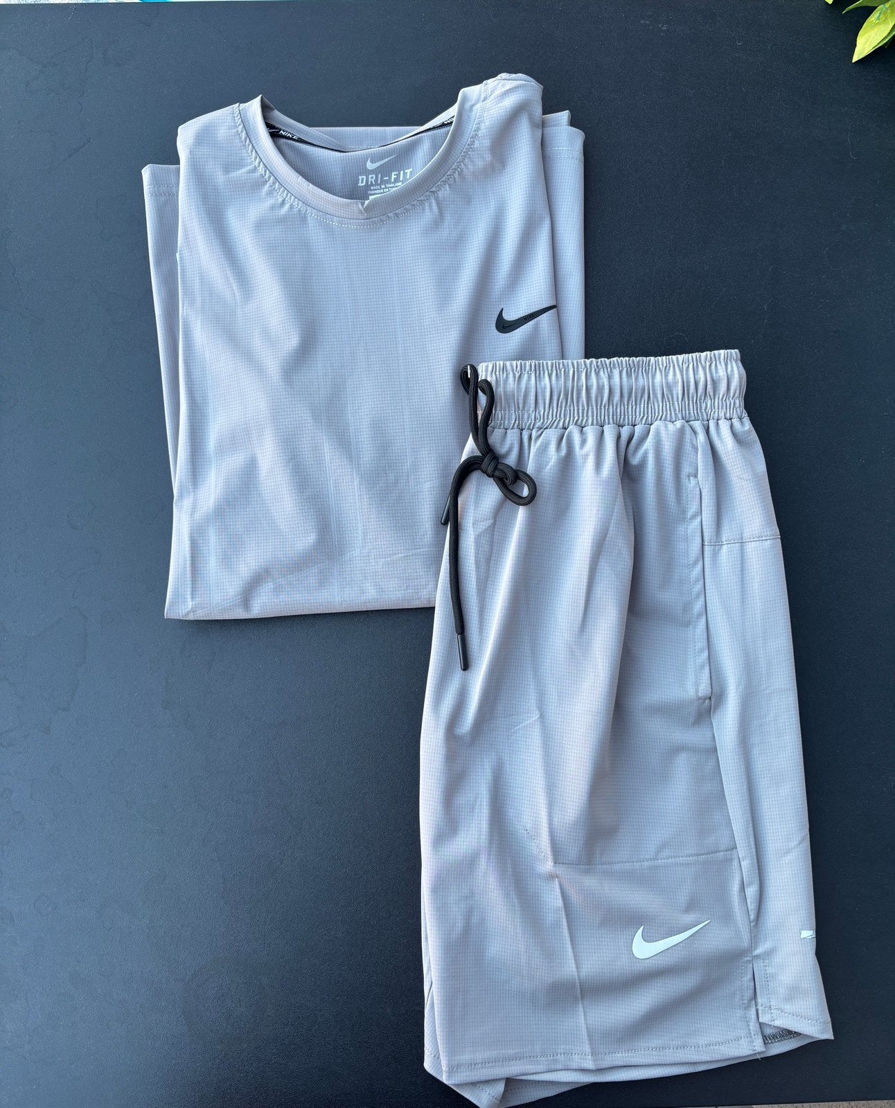 Ensemble gris Nike Miller, Enlèvement ou Envoi, Comme neuf, Taille 48/50 (M)