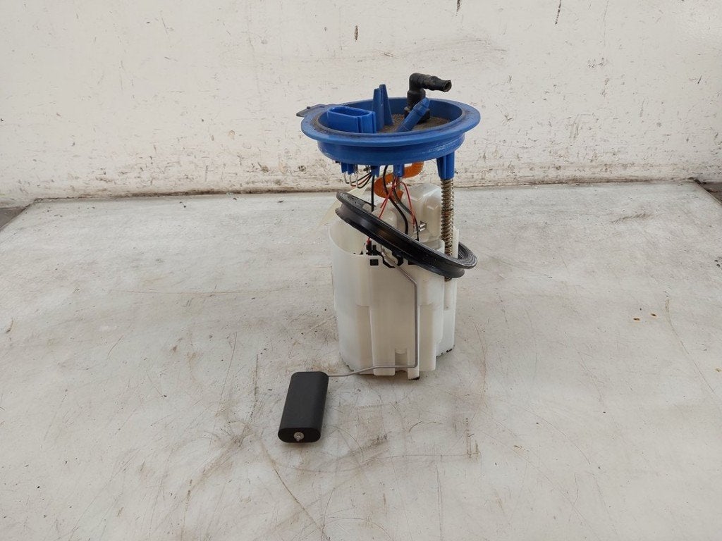 POMPE CARBURANT ELECTRIQUE Skoda Fabia III Combi (NJ5), Robert Bosch AG, Utilisé, Skoda, Robert-Bosch-Allee 1
74232  Abstatt, DE
