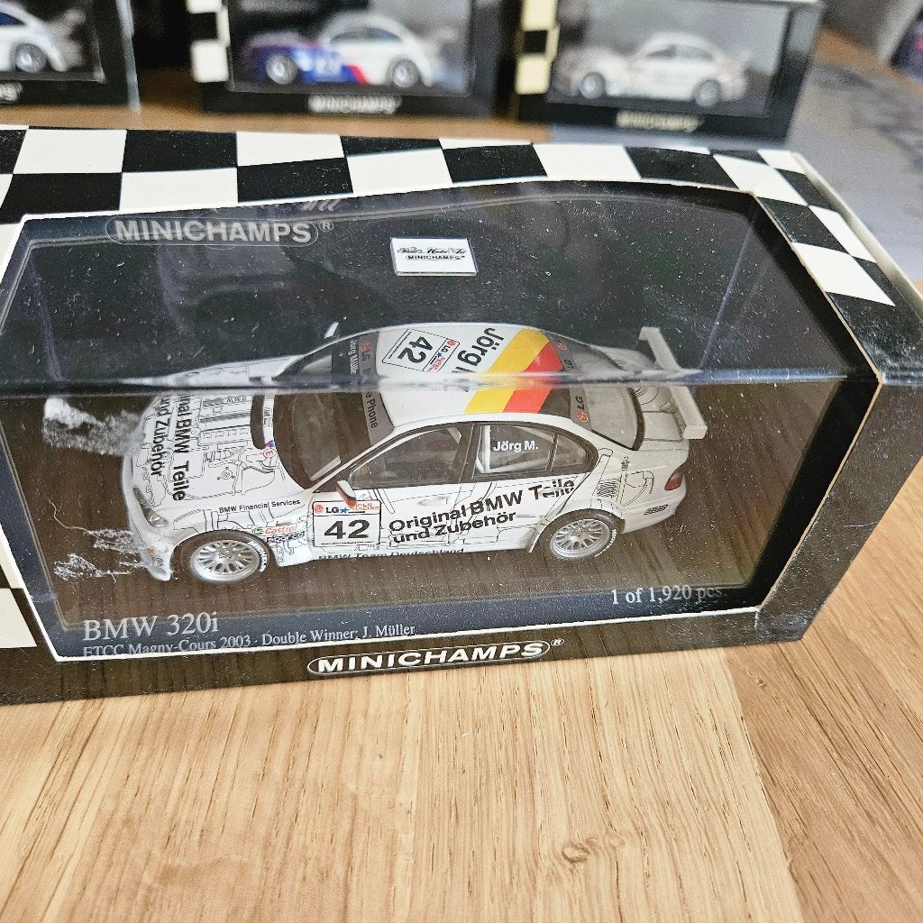 BMW 320i ETCC Magny cours 2003 Winners n42, Hobby en Vrije tijd, Modelauto's | 1:43, Ophalen of Verzenden, Nieuw, Auto, MiniChamps