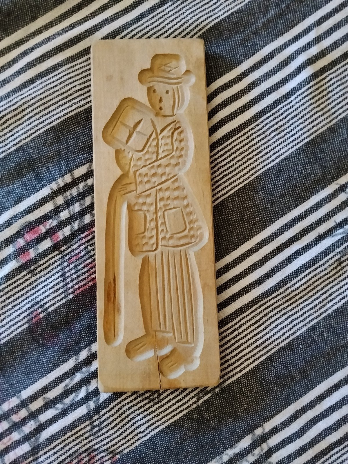 planche à pain d'épice belle grande figurine, Enlèvement