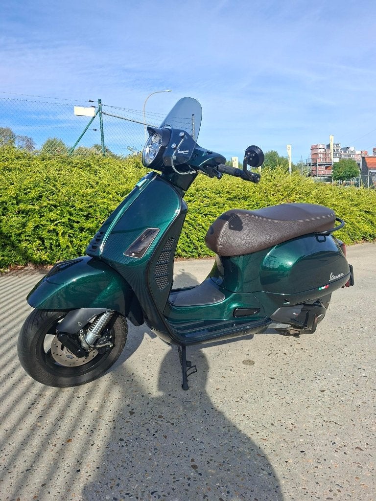 Vespa 300 GTS, Motoren, Scooter, Particulier, Automaat, 1 cilinder