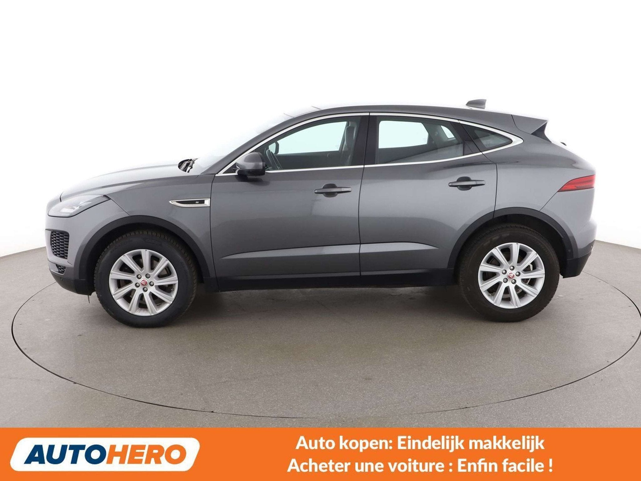 Jaguar E-Pace D150 S AWD (année de construction 2018), Autos, Jaguar, Cuir, Argent ou Gris, Achat, 110 kW