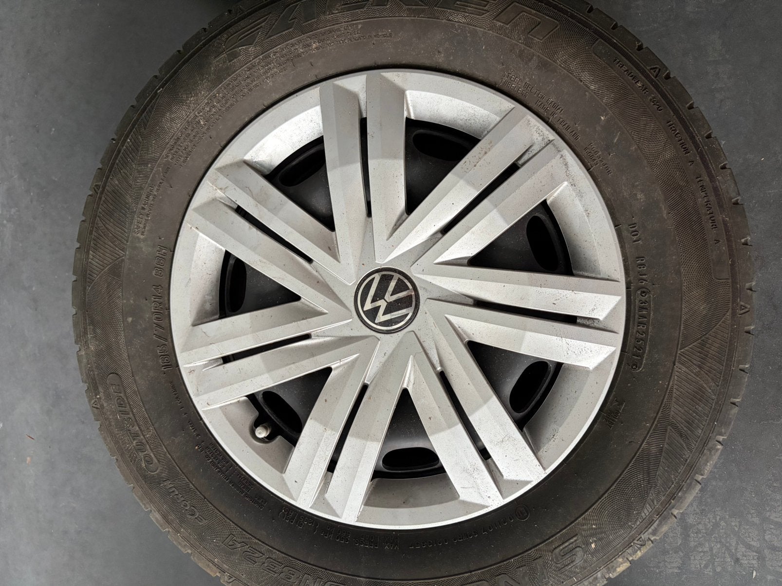 4 jantes + pneus VW 185/70 R14, Auto-onderdelen, Banden en Velgen, Ophalen
