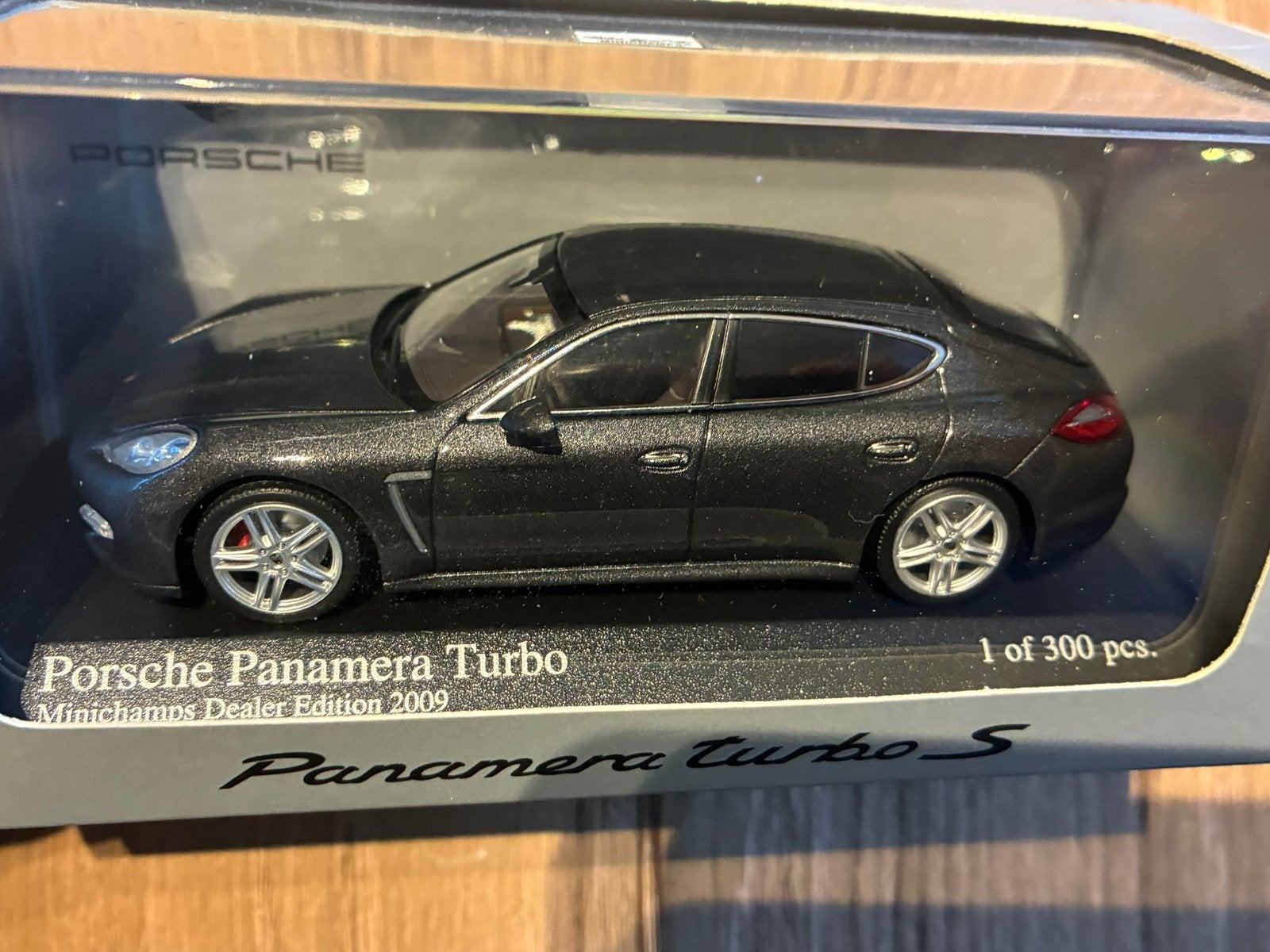 Porsche Panamera 1/300, Ophalen of Verzenden, Nieuw, Auto, MiniChamps
