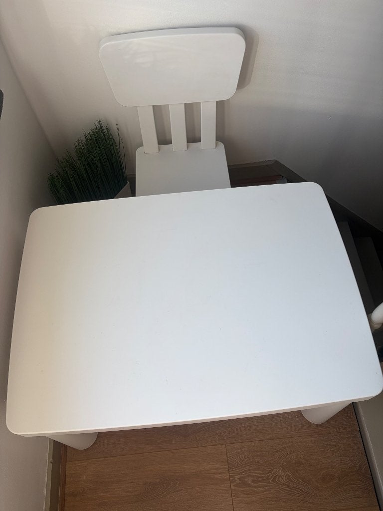 Table et chaise pour enfant IKEA, Enlèvement, Comme neuf, Table