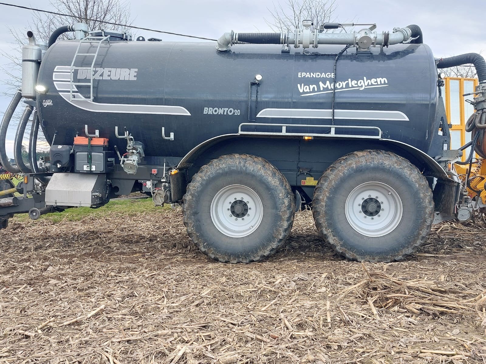 Cuve dezeure 20 000 litres, Articles professionnels, Agriculture | Outils, Enlèvement