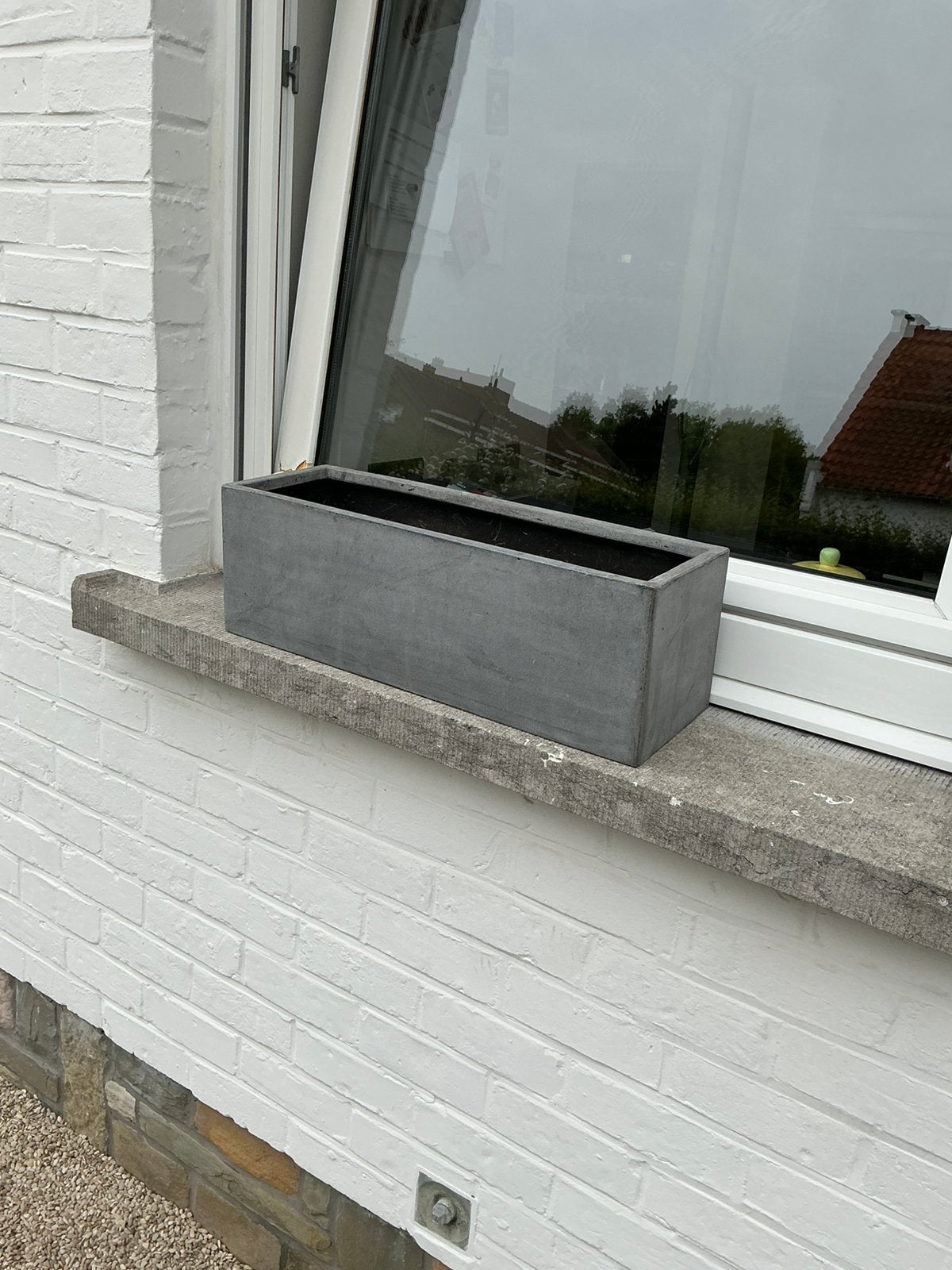 Twee grijze bloembakken in polyester, Tuin en Terras, Ophalen, Kunststof, Gebruikt, Minder dan 30 cm
