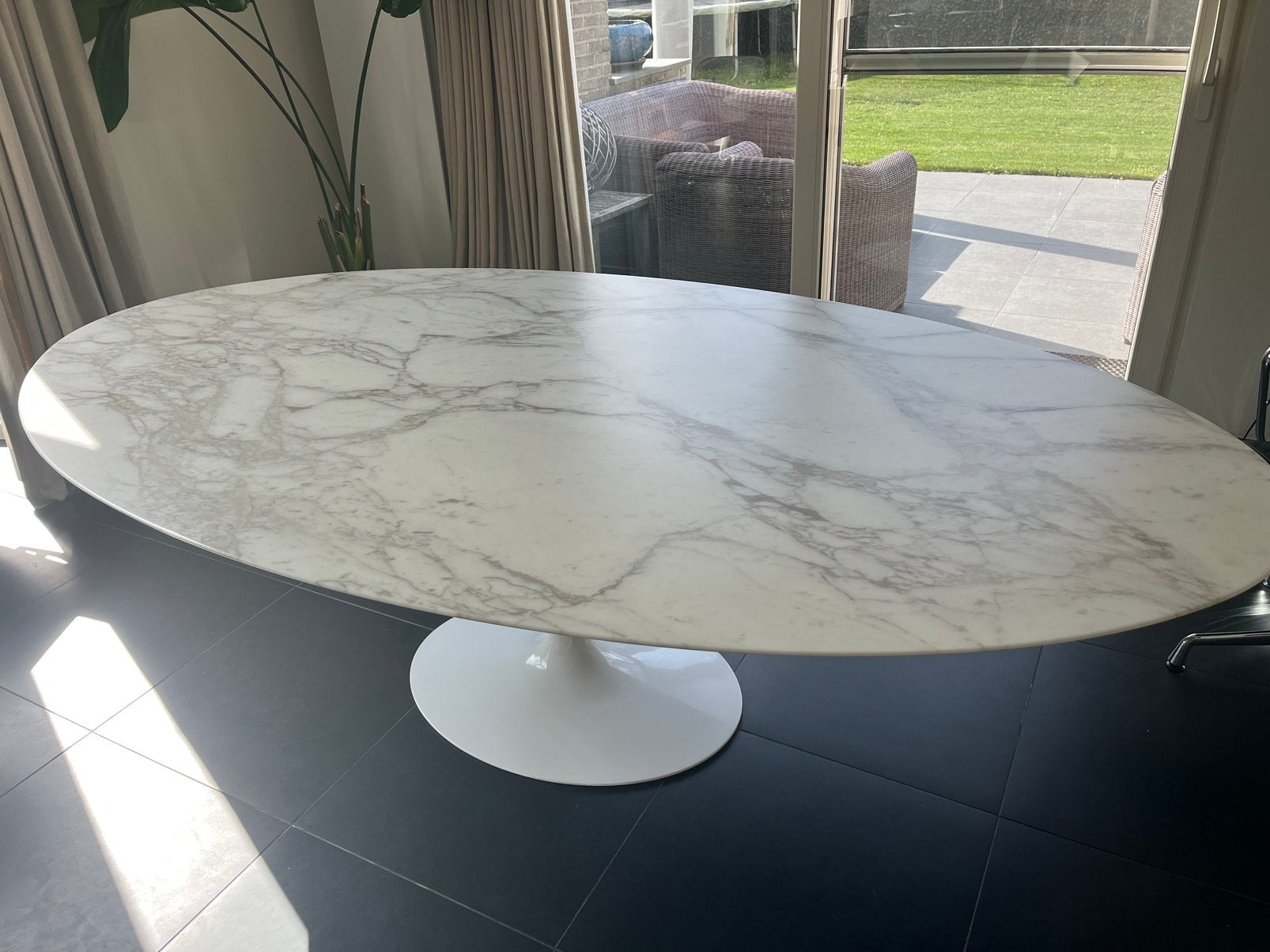 Tulip tafel, Huis en Inrichting, Ophalen, Zo goed als nieuw