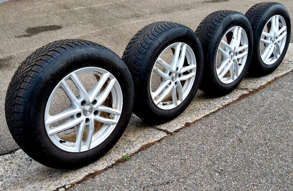 Roues hiver 215/65-17 sur jantes alu pour Audi Q2, Autos : Pièces & Accessoires, Pneus et Jantes, 17 pouces, Enlèvement, Utilisé