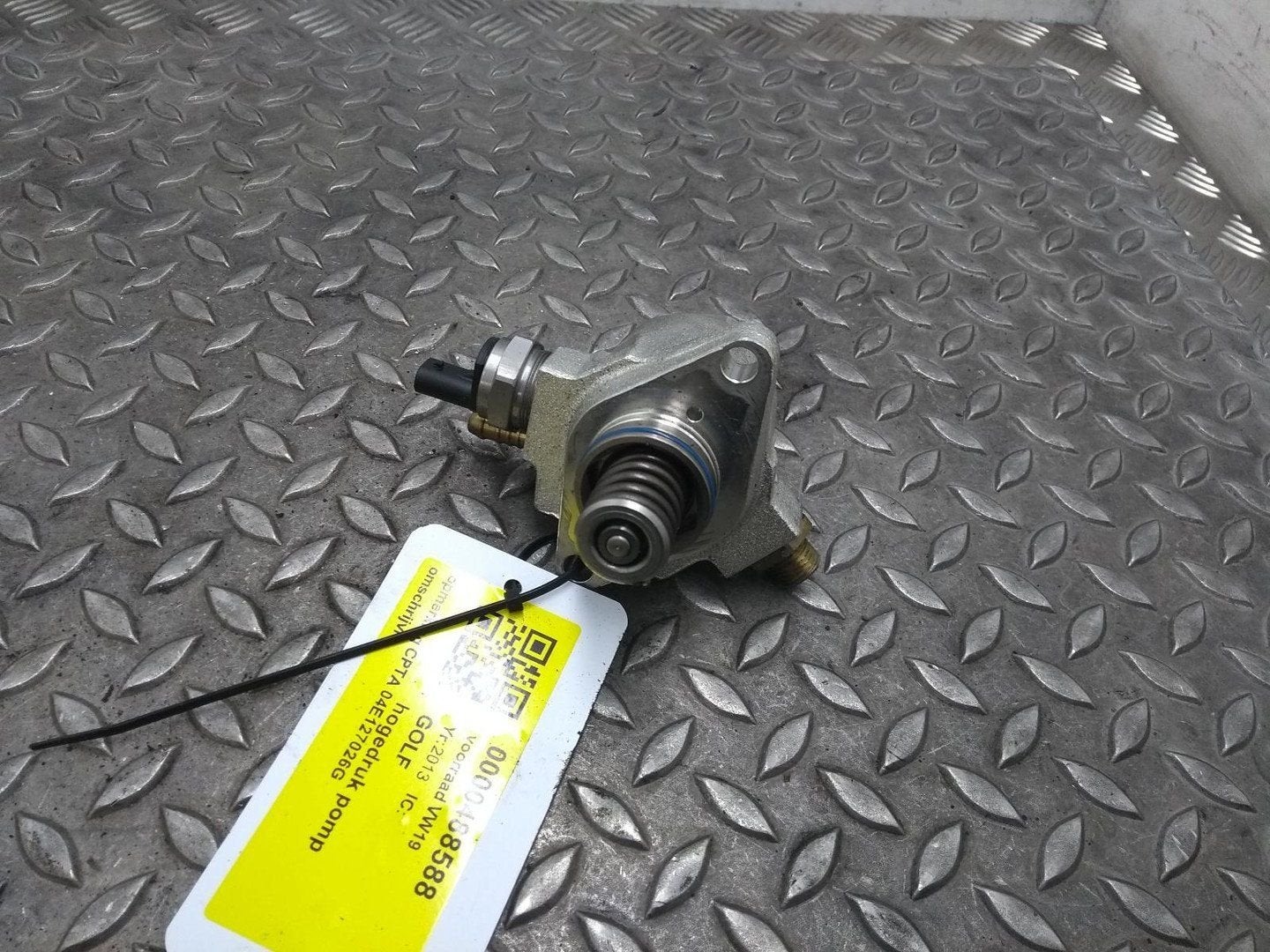 VOLKSWAGEN GOLF BRANDSTOF POMP VOOR DE INJECTOR 2013, Ophalen of Verzenden, Gebruikt, Stiba lid