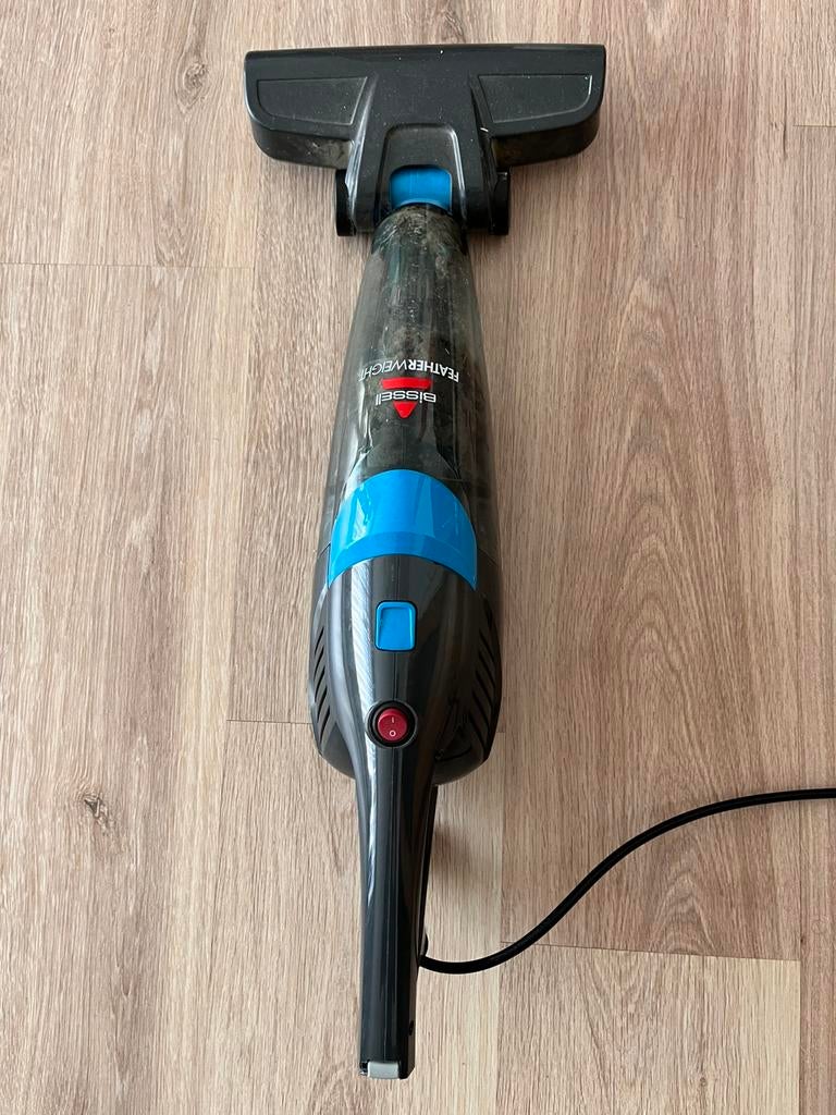 Aspirateur en bon état de fonctionnement, Enlèvement, Comme neuf, Réservoir, Moins de 1 200 watts