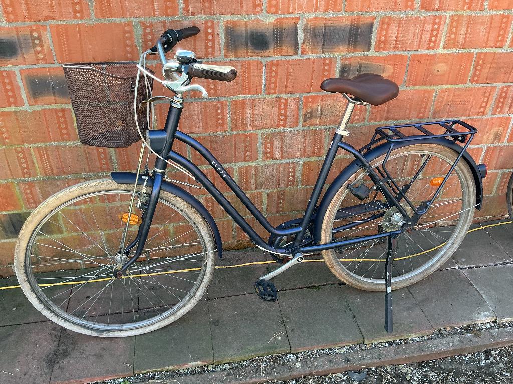 Vélo de ville Decathlon Elops avec panier : confortable, Enlèvement