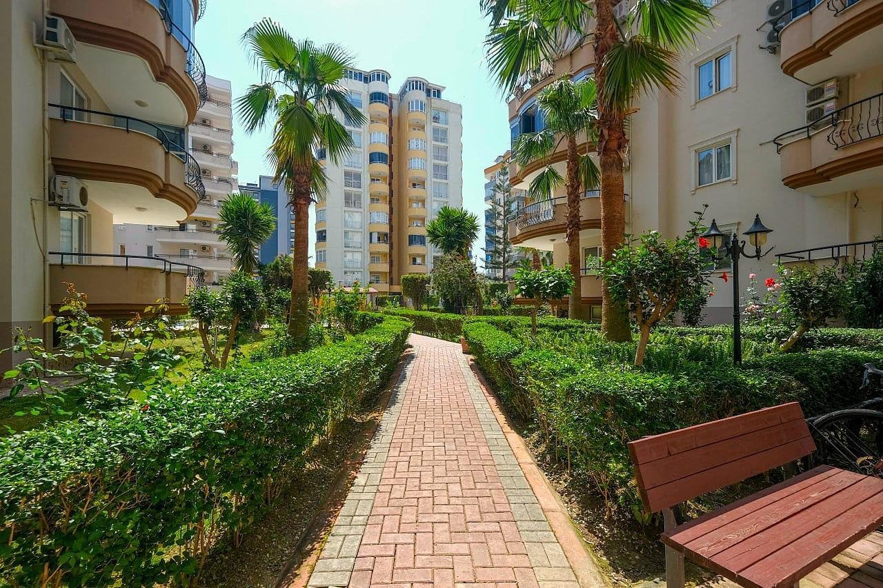 Ruime duplex woning 255m², Immo