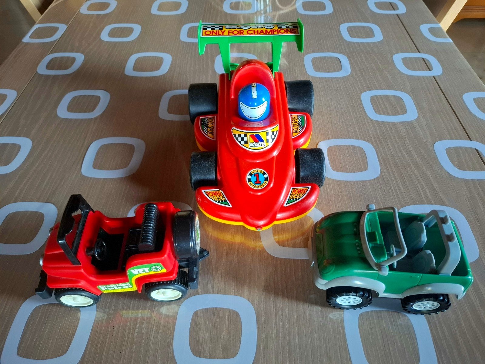 3 stevige speelgoed auto's, Kinderen en Baby's, Ophalen, Zo goed als nieuw