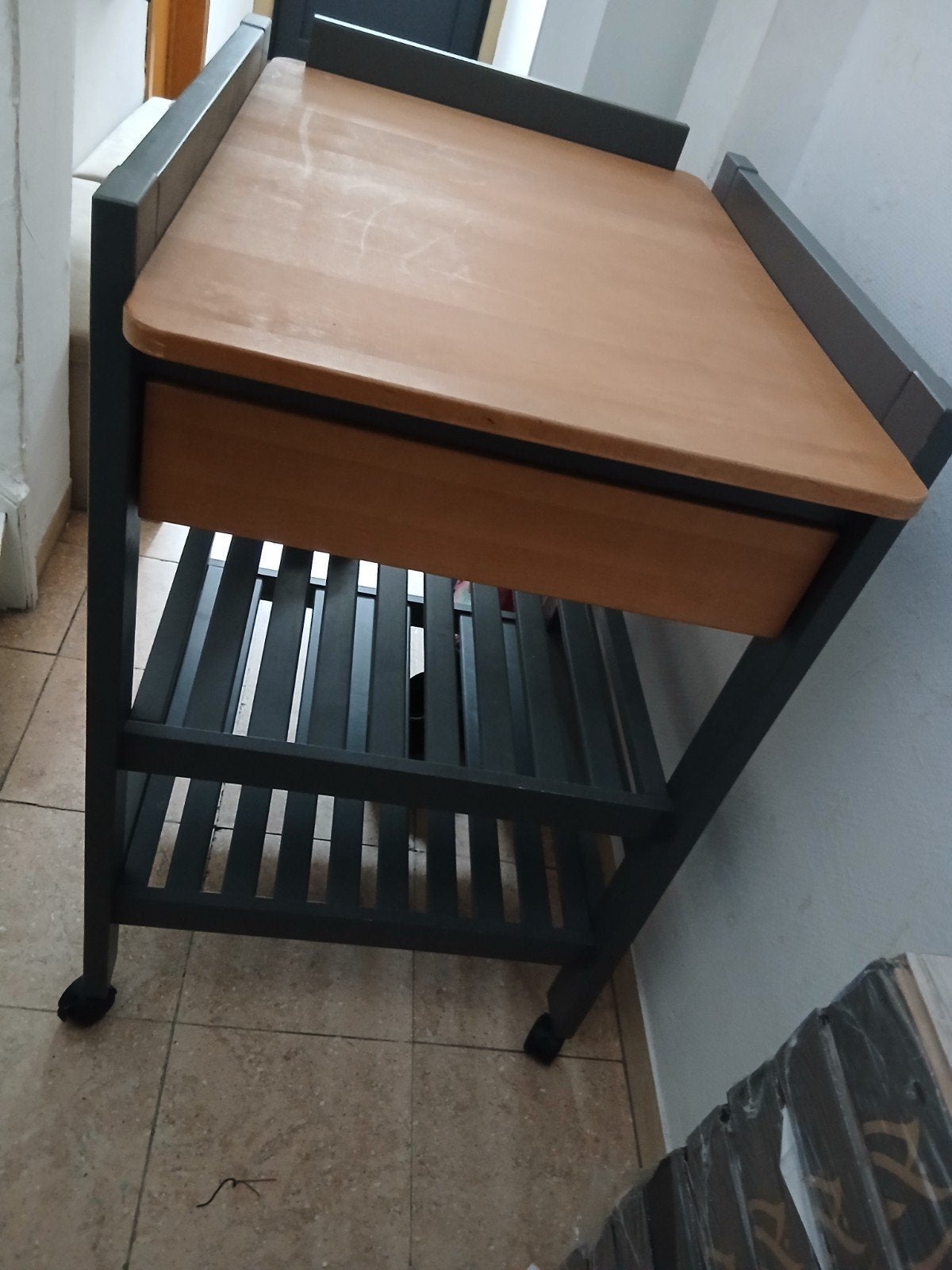 verzorgtafel, Ophalen, Zo goed als nieuw