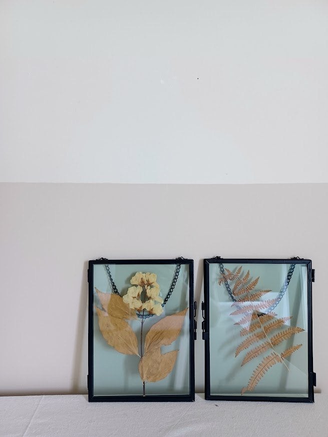 Handmade. Twee botanische glazen lijstjes., Ophalen of Verzenden, Zo goed als nieuw