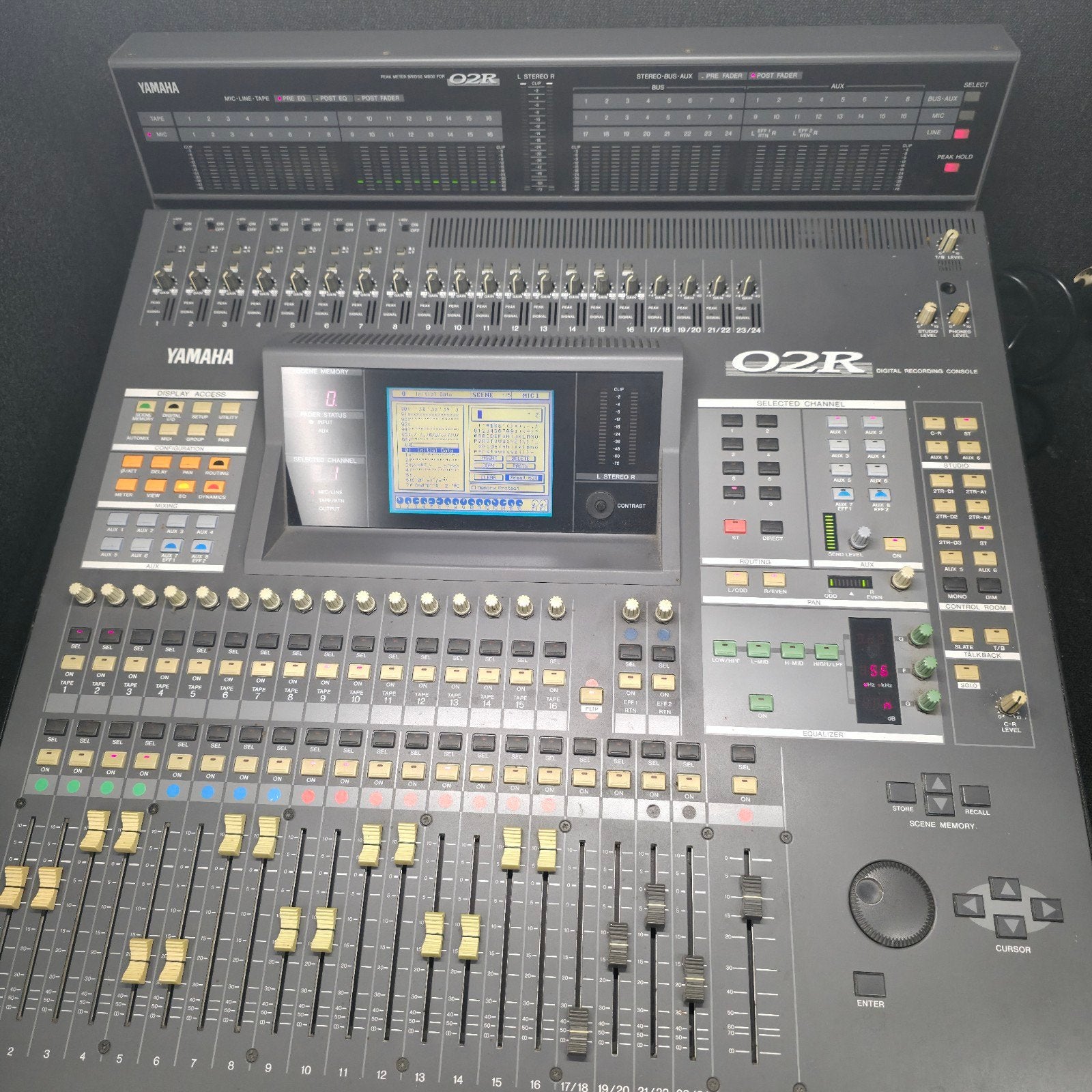 YAMAHA 02R digitale mixer / mengpaneel, Enlèvement ou Envoi, Yamaha