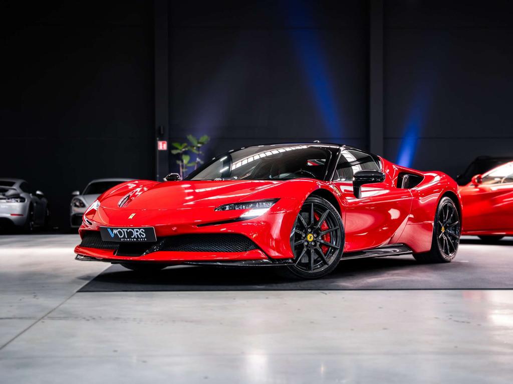 Ferrari SF90 Stradale 4.0 Turbo V8 F1 PHEV - Fiorano Package, Auto's, Lichtsensor, Leder, Bedrijf, Vierwielaandrijving