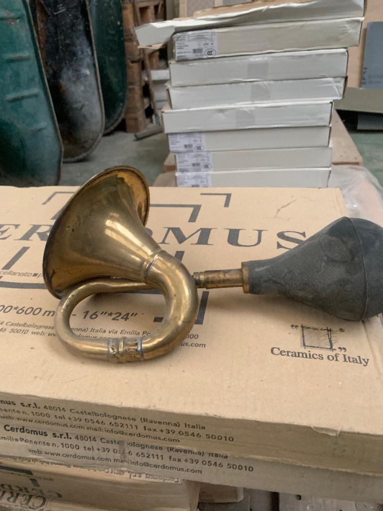 Oude blaasinstrumenten, Ophalen